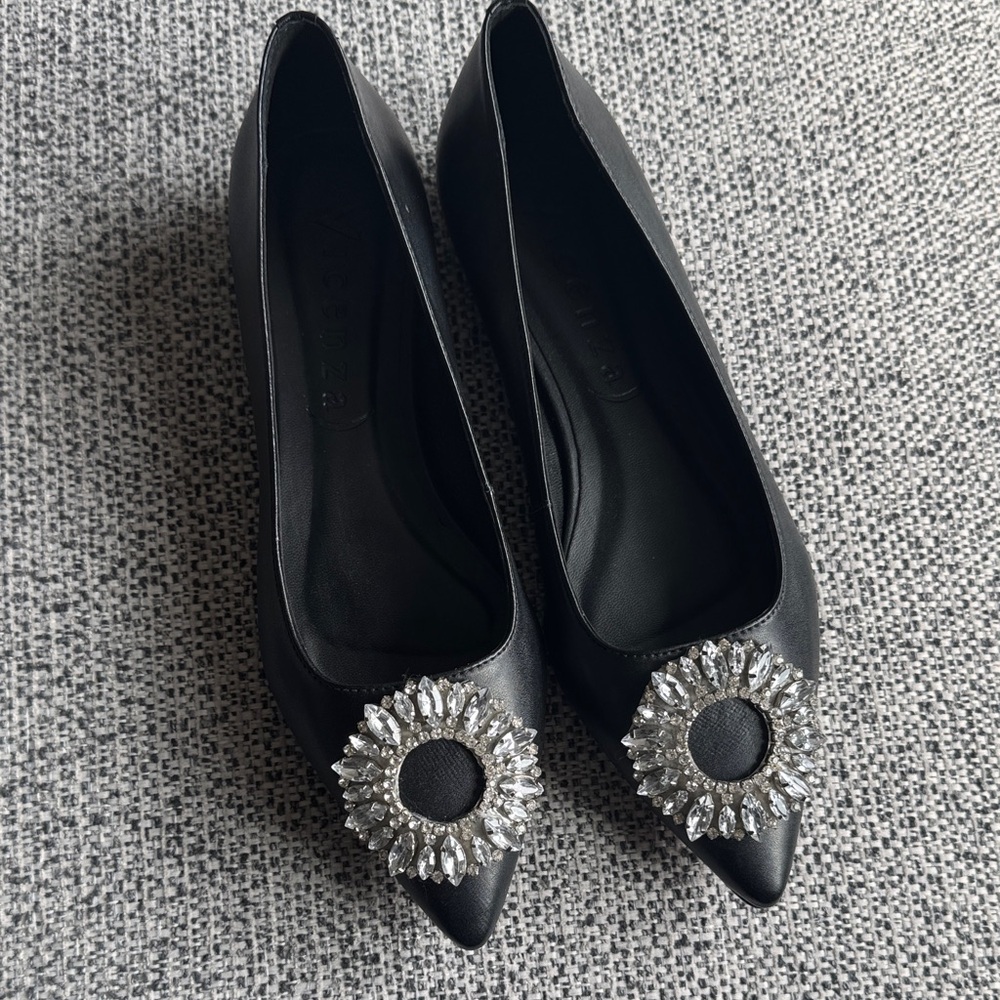 Pointed Toe Black Flats with Crystal Sunburst Accent